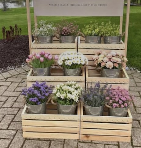 Inspiration: wooden crates with metal buckets of tulips, daisies and lavender